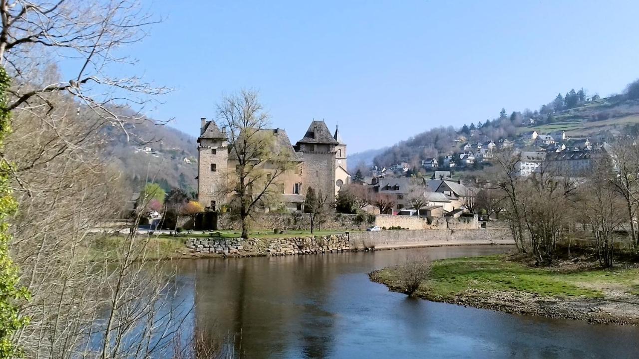 L'Oustalou - Gite Entre Lot Et Truyere Apartman Entraygues-sur-Truyère Kültér fotó