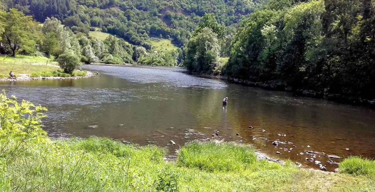 L'Oustalou - Gite Entre Lot Et Truyere Apartman Entraygues-sur-Truyère Kültér fotó