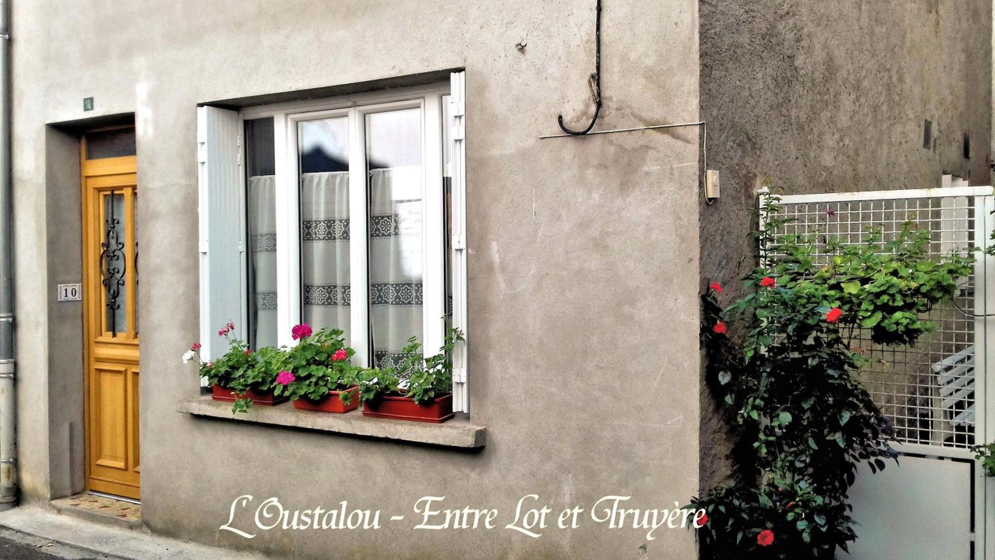 L'Oustalou - Gite Entre Lot Et Truyere Entraygues-sur-Truyère Kültér fotó